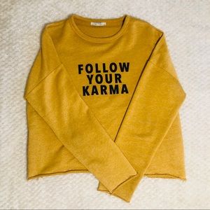 Cropped Sweater “Follow your karma”